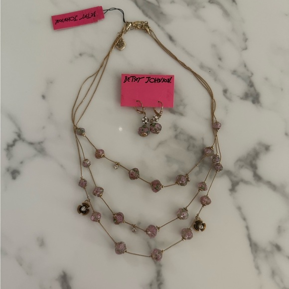 NWT Betsey Johnson tzarina collection. Rose Necklace and matching earrings
